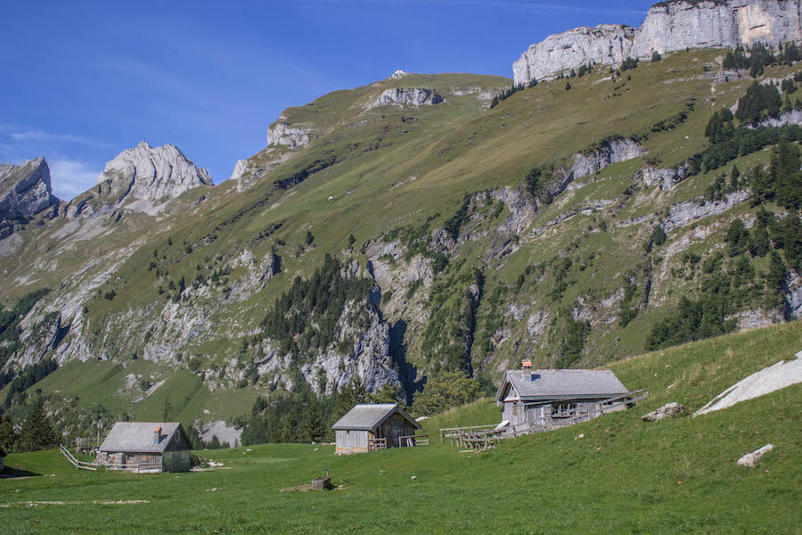 Wandern in den Schweizer Alpen - Berghütten