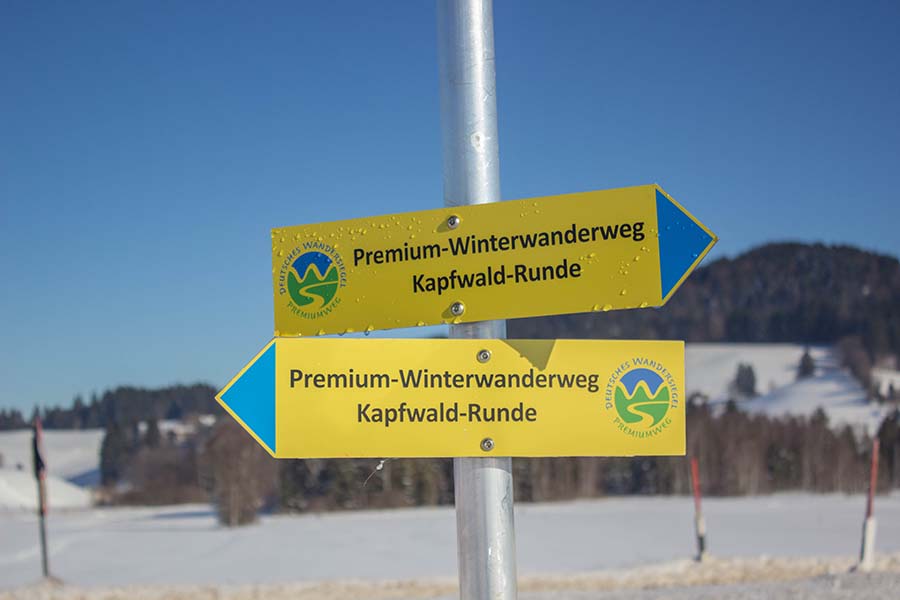 Premium Winterwanderweg Sinswang im Allgaeu - Schild