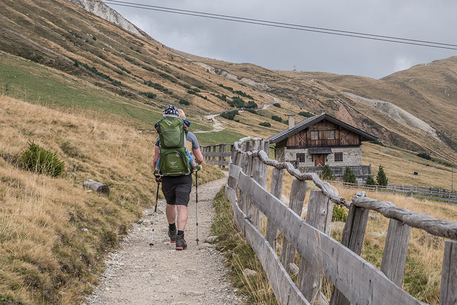 Wandern Meran 2000 - A Tasty Hike - Wanderung Kesselberg Huette - Christian wandert